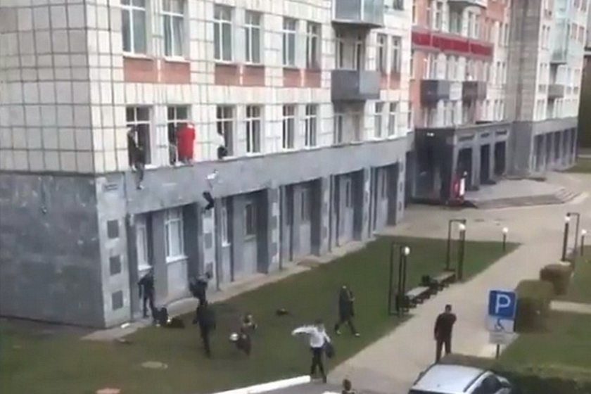 Rusiyada universitetə silahlı hücum nəticəsində ölənlərin sayı artdı