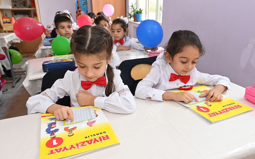 Təhsil Nazirliyi 45 minə yaxın şagirdə pulsuz məktəbli ləvazimatı verdi