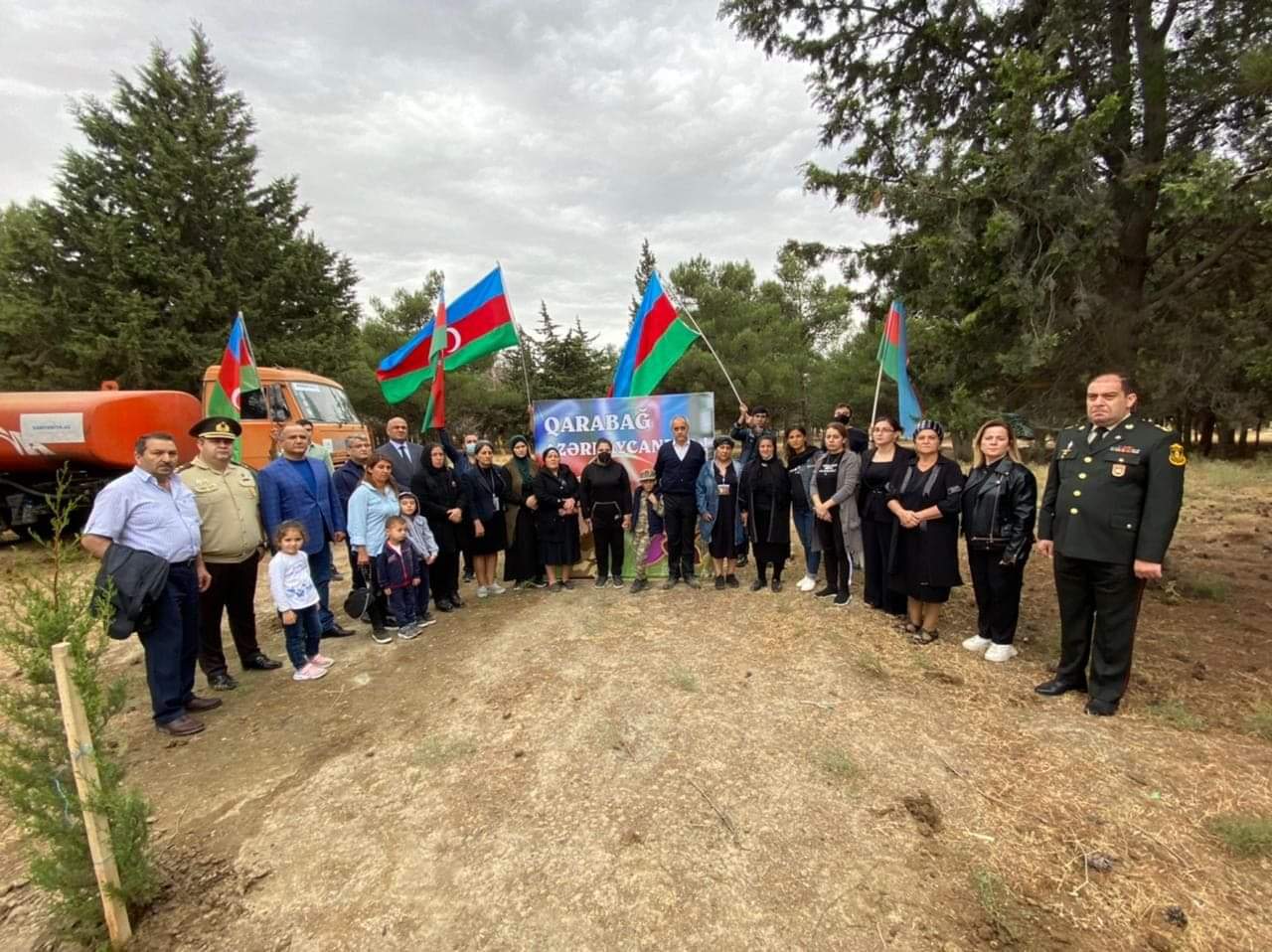 Binəqədi rayonunda ağacəkmə aksiyası keçirildi - FOTOLAR