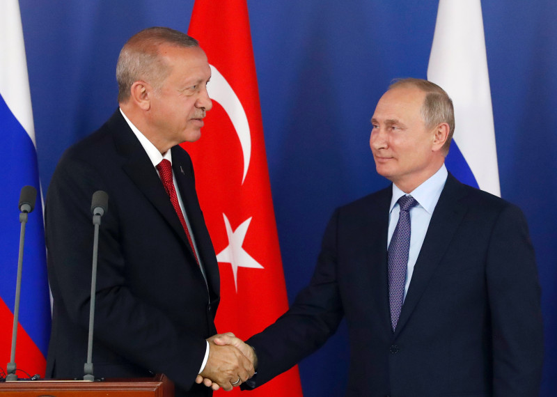 Putin: "Türkiyə Qarabağda sülhə töhfə verir"