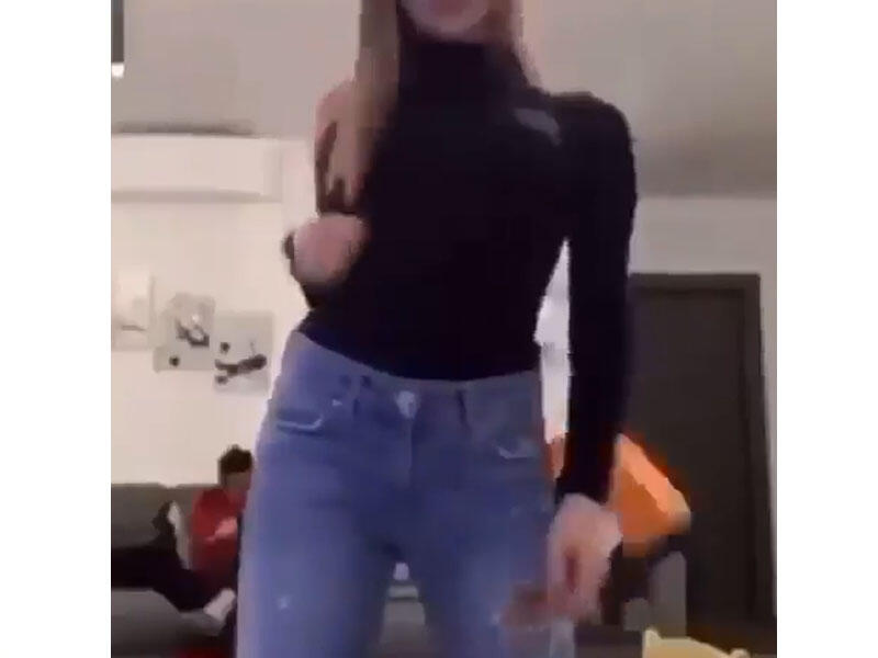 Anasının TikTok videolarından bezən uşaq görün nə etdi - VİDEO