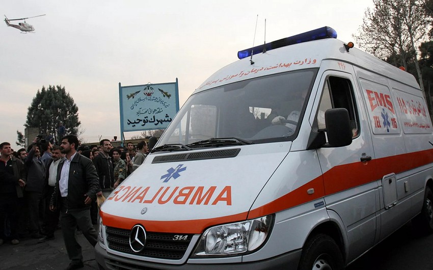 İranda sərnişin avtobusu aşdı - 33 nəfər yaralandı
