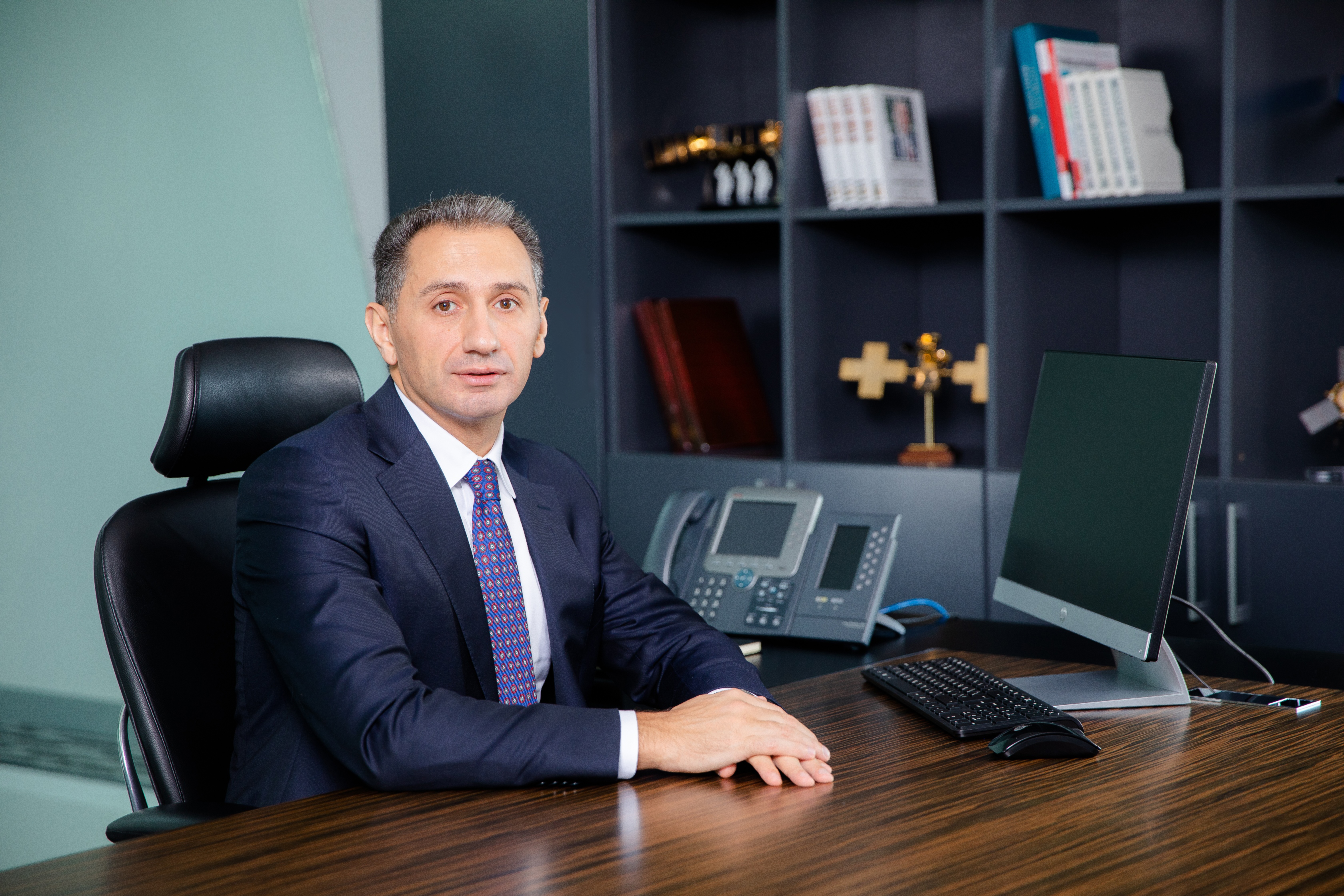 Rəşad Nəbiyev: “Bu günədək Bakı-Tbilisi-Qars dəmir yolu ilə 1,3 milyon ton yük daşınıb”