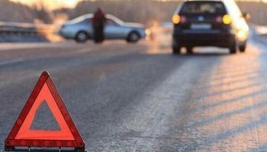 Bakıda maşın piyadanı vuraraq digər avtomobilə çırpdı