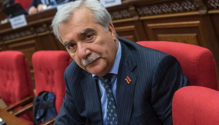 Paşinyanın deputatı ifşa olundu: Oğlu müharibədə yaralanmayıb