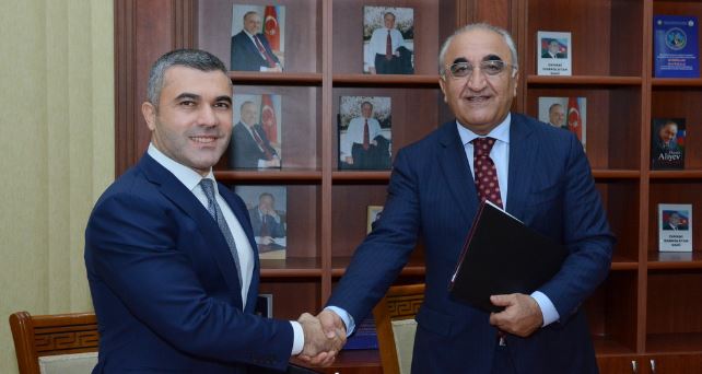 Bank Respublika və Azərbaycan Dövlət İqtisad Universiteti arasında əməkdaşlıq memorandumu imzalandı - FOTOLAR