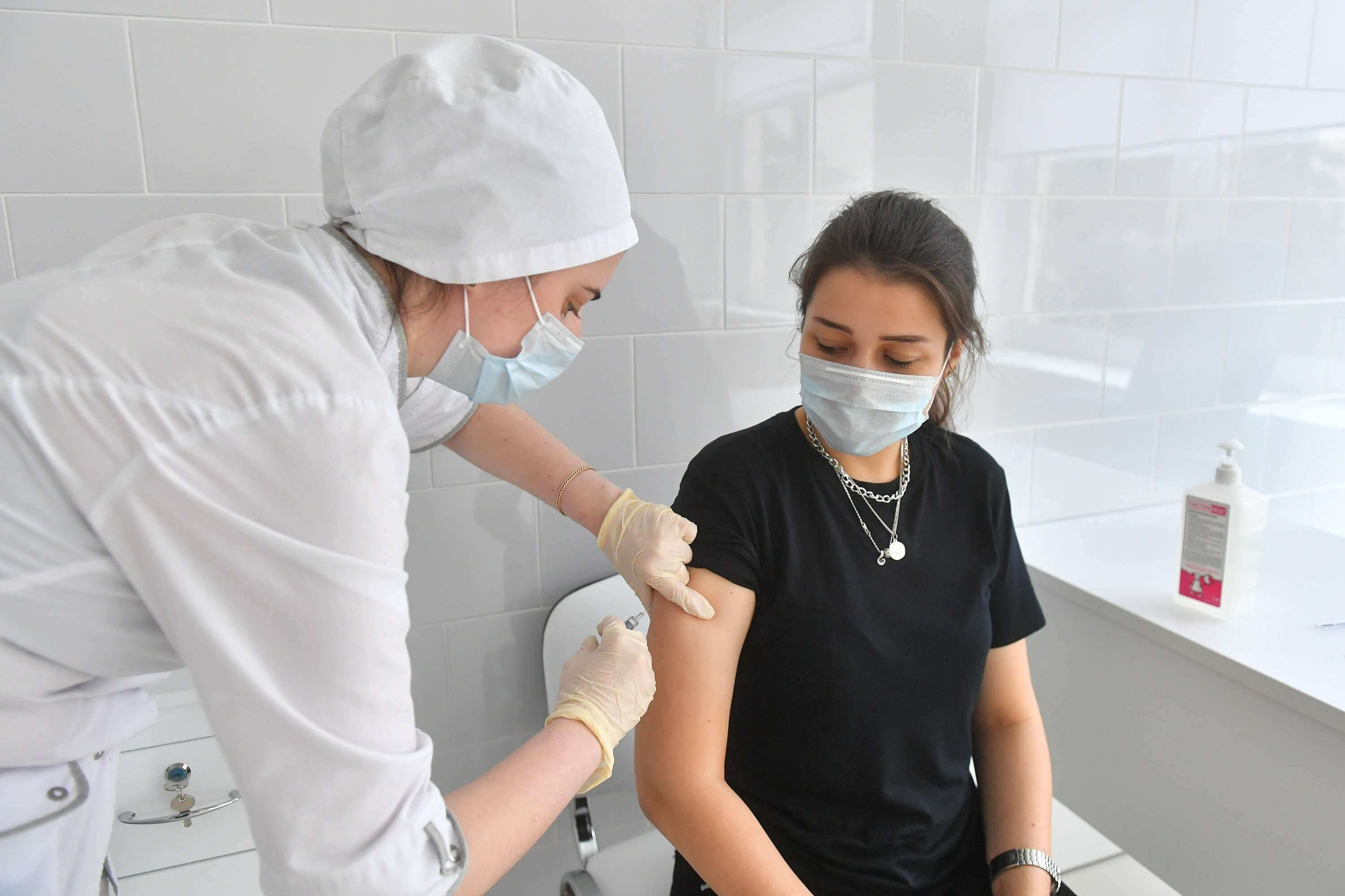 Vaksin olunanlarla bağlı son rəqəmlər açıqlandı
