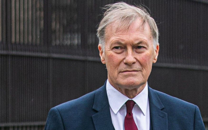 Böyük Britaniyada bıçaqlanan deputat öldü
