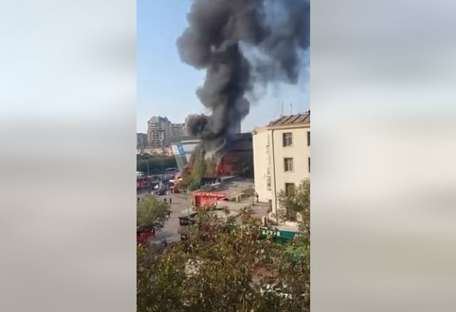 Bakının mərkəzində baş verən yanğın söndürüldü