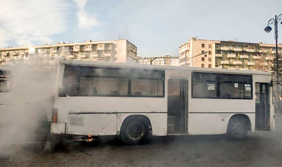Füzulidə sərnişin avtobusu yandı