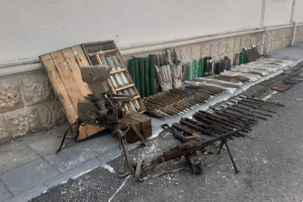Füzulidə düşmənin atıb qaçdığı onlarla raket sistemi, avtomat təhvil verilib