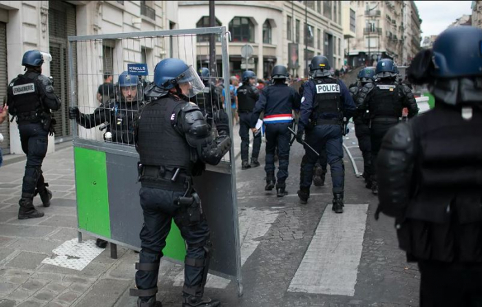 Parisdə terror həyəcanı: 70 nəfər təxliyə edildi