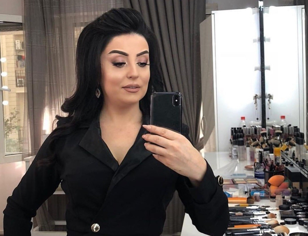 “İki-üç kişi ilə dostluq edirəm, o da mənə bəs edir" - Afət