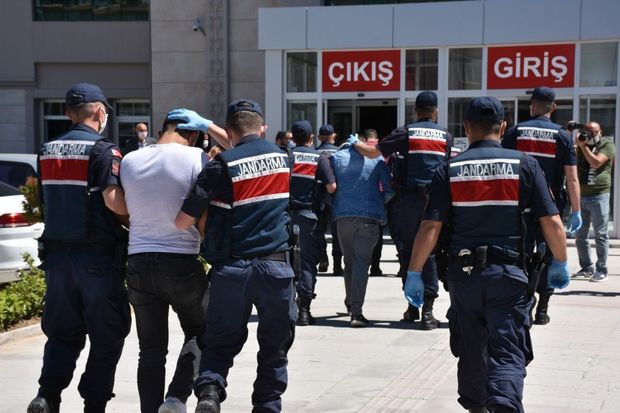 Türkiyə DİN-dən əməliyyat: 813 nəfər axtarışda olan şəxs saxlanıldı, 19 itkin düşmüş şəxs tapıldı