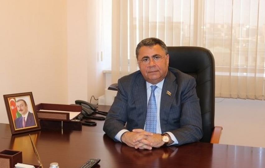 Deputat qalmaqallı statusundan danışdı: “Sürücüm edib...”