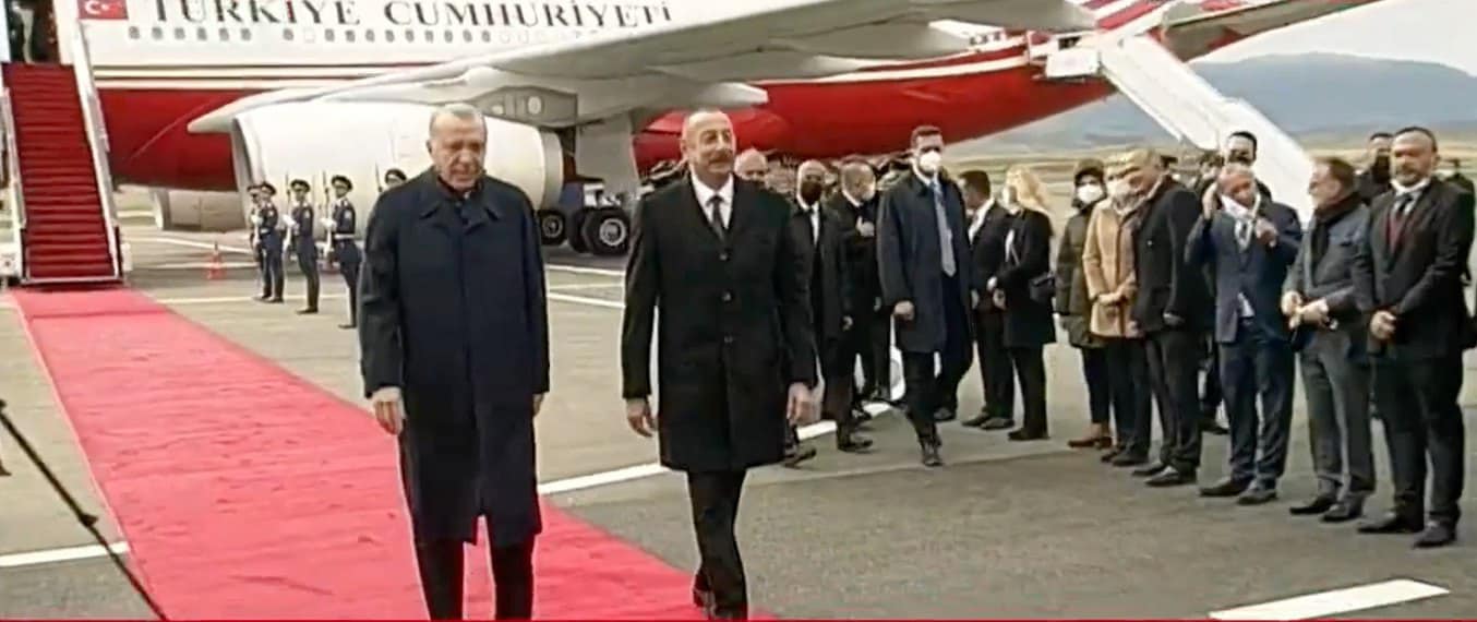 Ərdoğan Füzulidə: Açıq havada maska taxmayın - VİDEO
