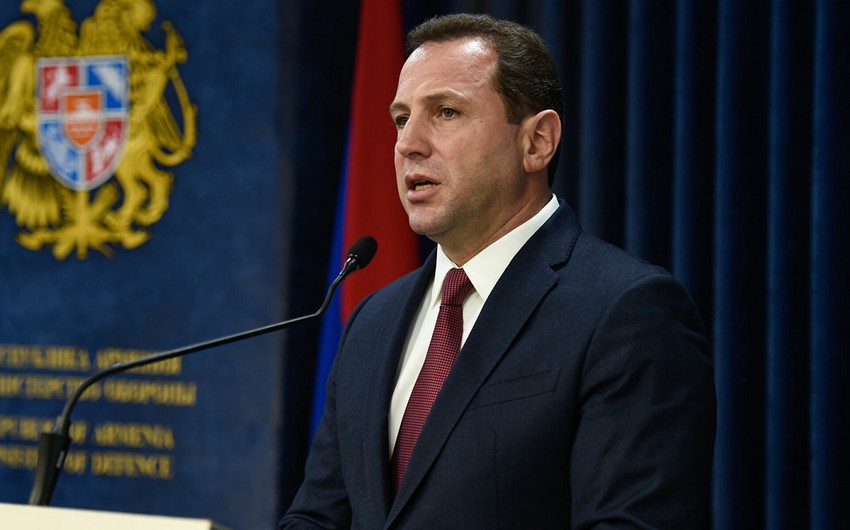 Ermənistanın keçmiş müdafiə nazirinin ölkəni tərk etməsinə qadağa qoyulub