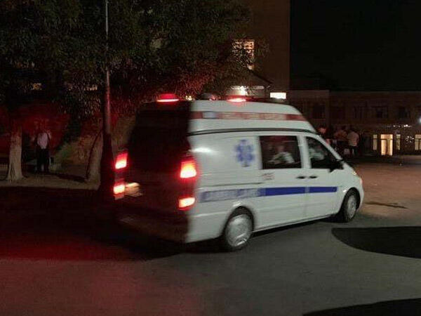 Əməkdar artisti maşın vurdu, vəziyyəti ağırdır - FOTOLAR