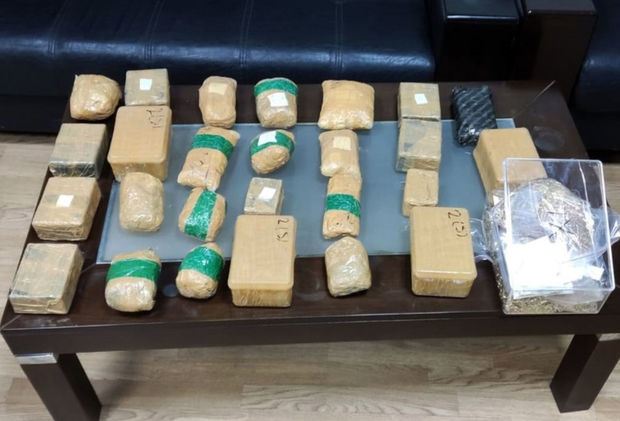 Azərbaycan gömrükçüləri 18 kiloqramdan çox qızıl-zinyət əşyaları müsadirə etdi