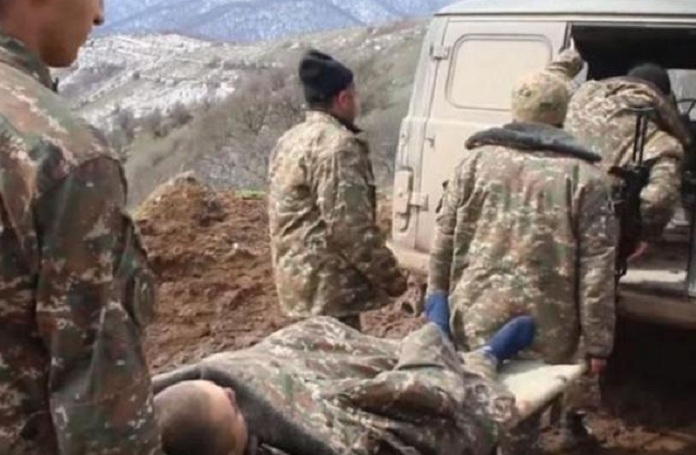 Qumbara ilə ehtiyatsız davranan 4 erməni hərbçisi yaralanıb