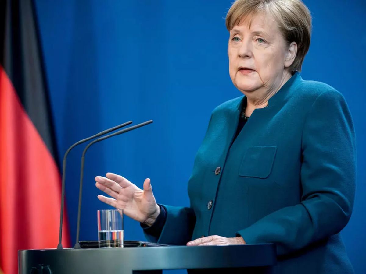 Angela Merkel İranı nüvə məsələsi ilə bağlı danışıqlara qayıtmağa çağırıb
