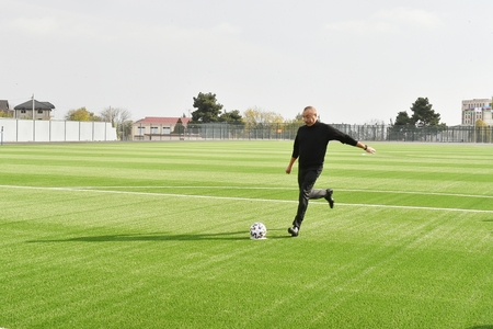 İlham Əliyev stadionun açılışında iştirak etdi, qapıya qol vurdu - FOTO+VİDEO