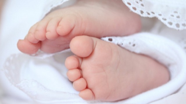 11 yaşlı uşağın dünyaya gətirdiyi körpə öldü