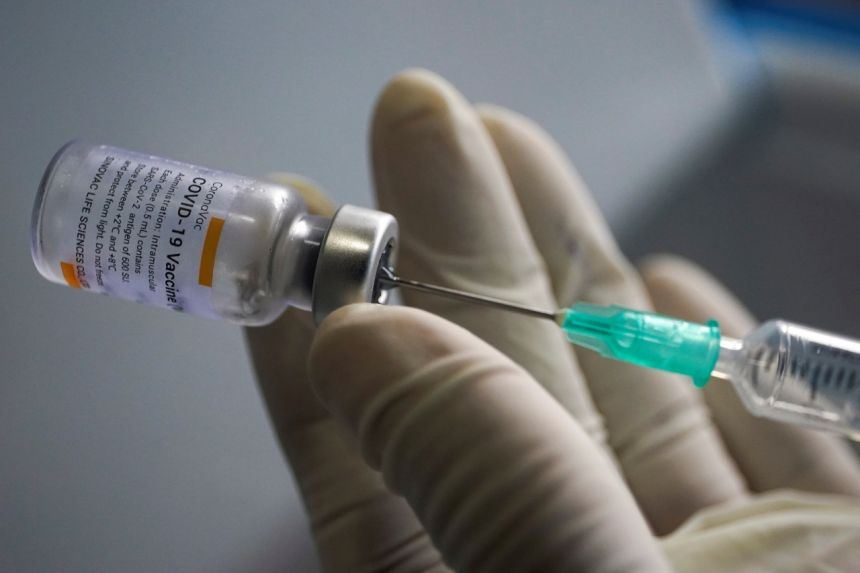 Səudiyyə Ərəbistanı 5-11 yaşlı uşaqlar üçün Pfizer peyvəndinin istifadəsinə icazə verib