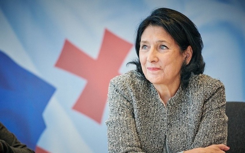 Salome Zurabişvili hökuməti pandemiya ilə mübarizəni sərtləşdirməyə çağırıb