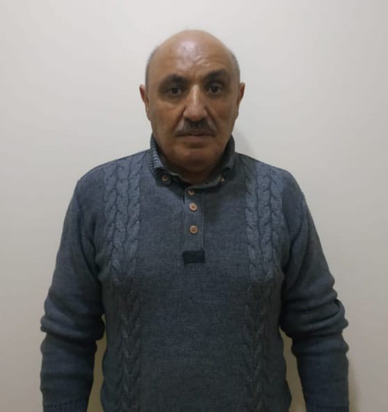 Azərbaycanda bu kişi 300 min manatlıq dələduzluq etdi - FOTO