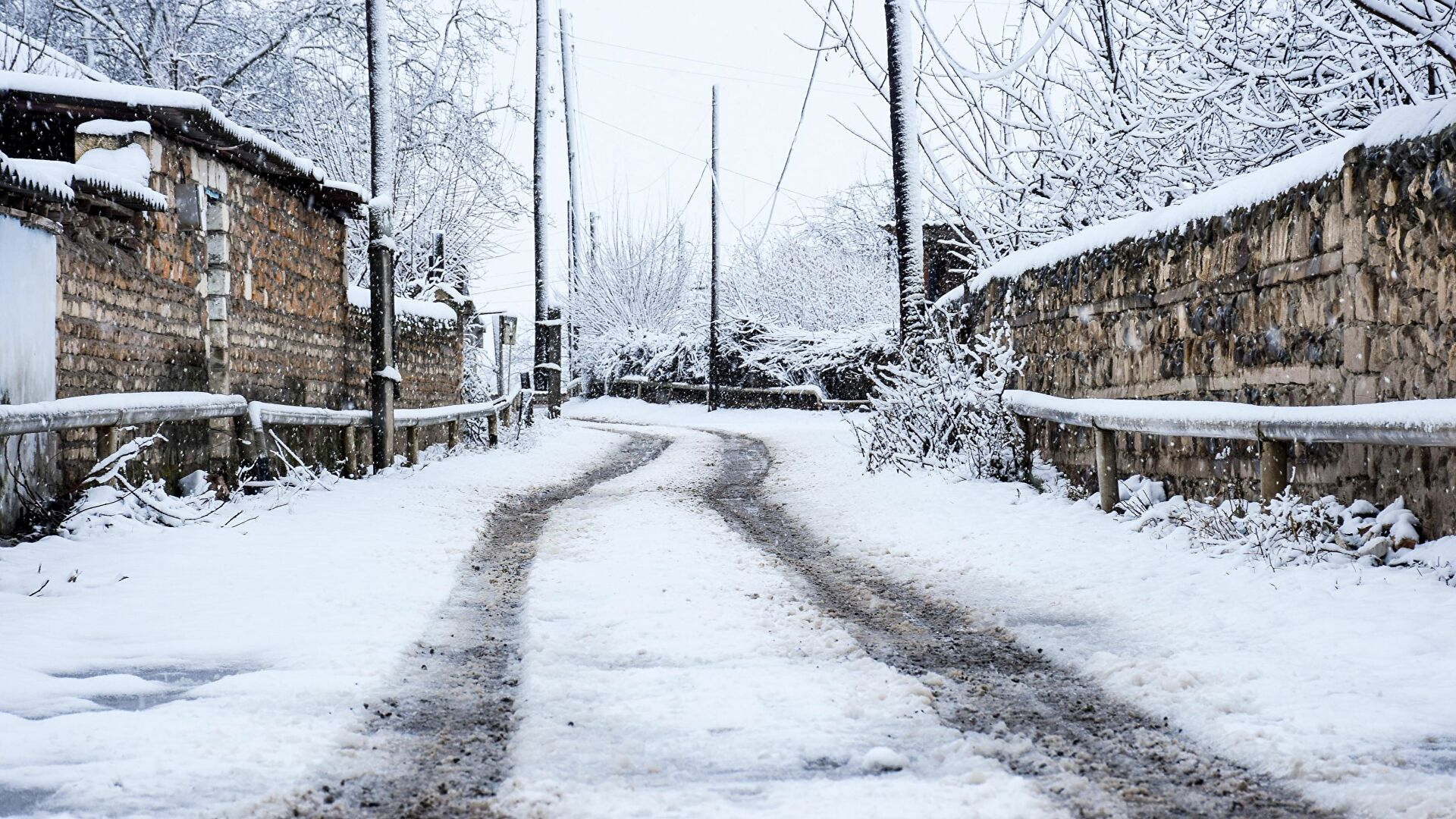 Gədəbəyə qar yağdı