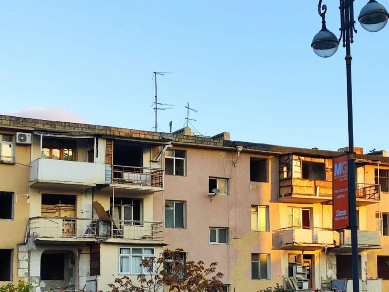 Bakının bu hissəsində "xruşovka"lar sökülür