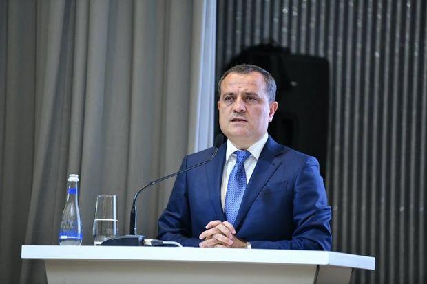 Ceyhun Bayramov: “Ermənistanın mina xəritələrini təqdim etməsi vacibdir”