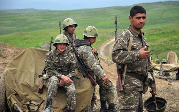"Azərbaycan ən az 6 erməni əsgərini əsir götürüb"