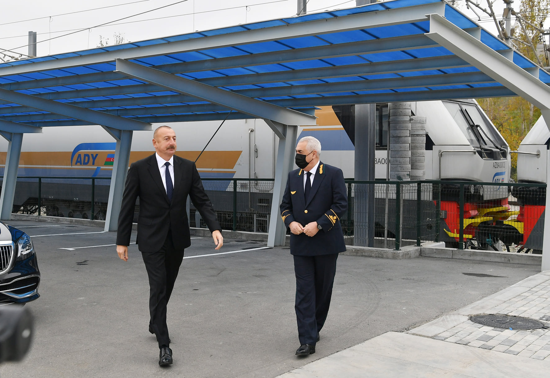 İlham Əliyev yeni Biləcəri lokomotiv deposunun açılışında iştirak etdi - FOTOLAR