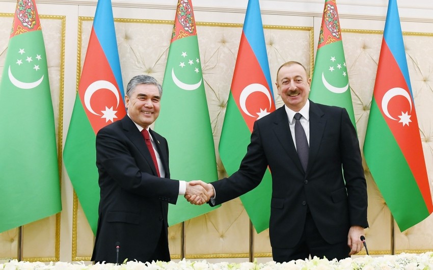 İlham Əliyev Qurbanqulu Berdiməhəmmədovla görüşdü