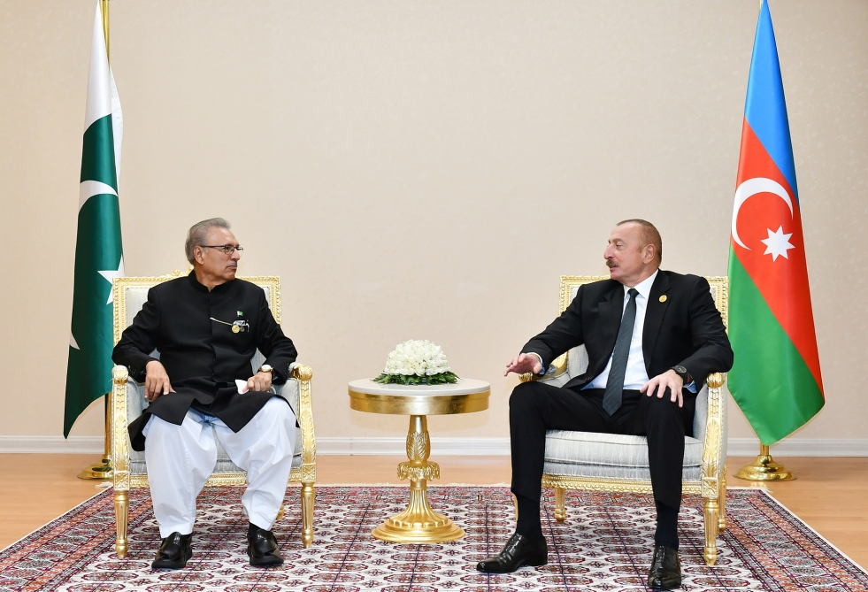 İlham Əliyevin Pakistan Prezidenti Arif Alvi ilə görüşdü