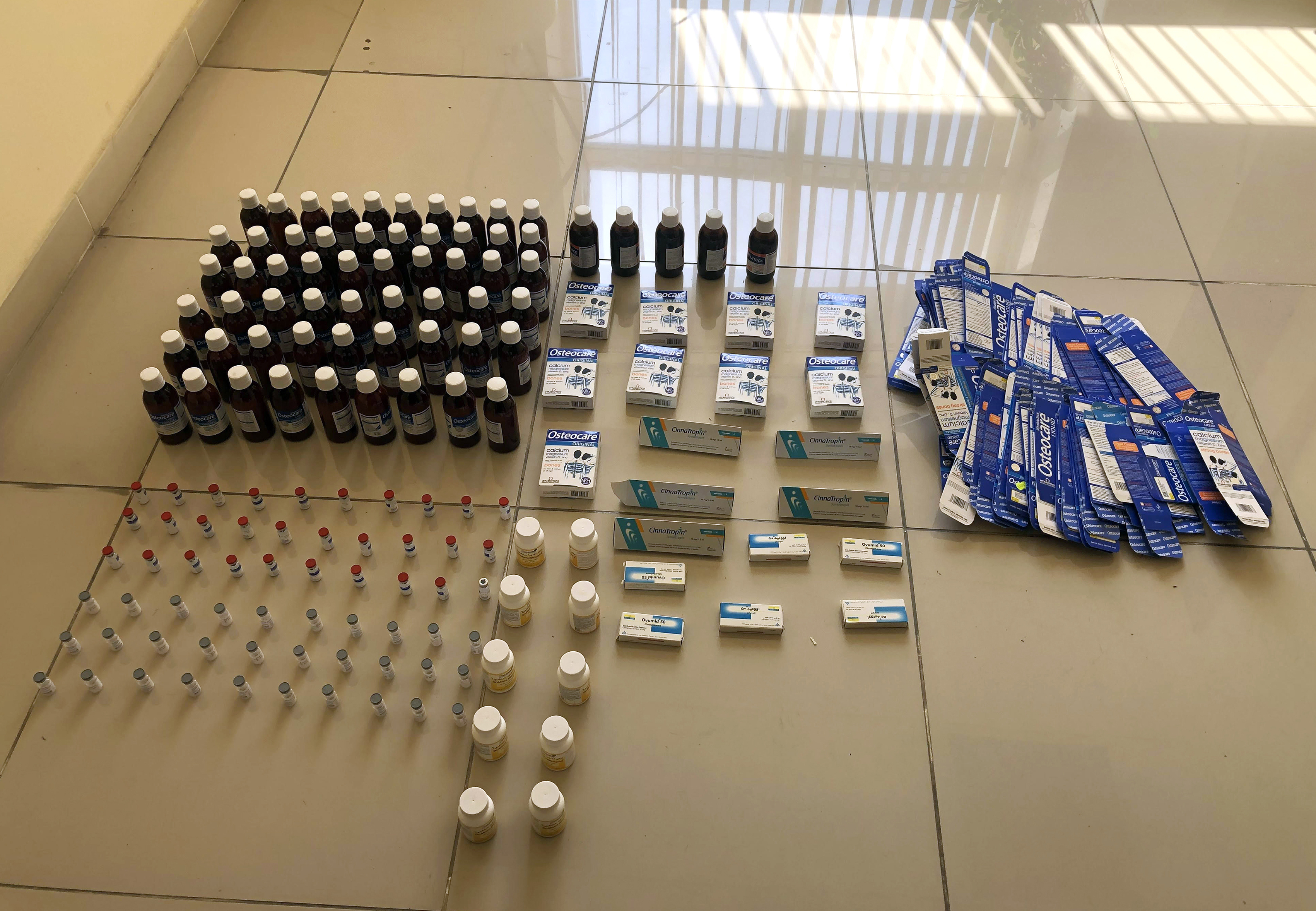 Xurma adı ilə qanunsuz olaraq dərman daşıyan avtomobil saxlanıldı