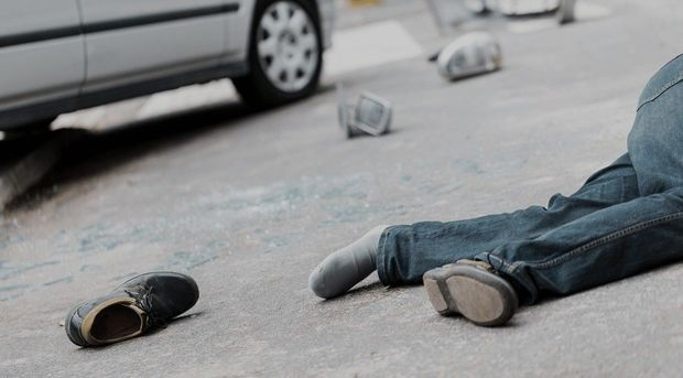 Hacıqabulda avtomobil keçmiş polisi vurub öldürdü