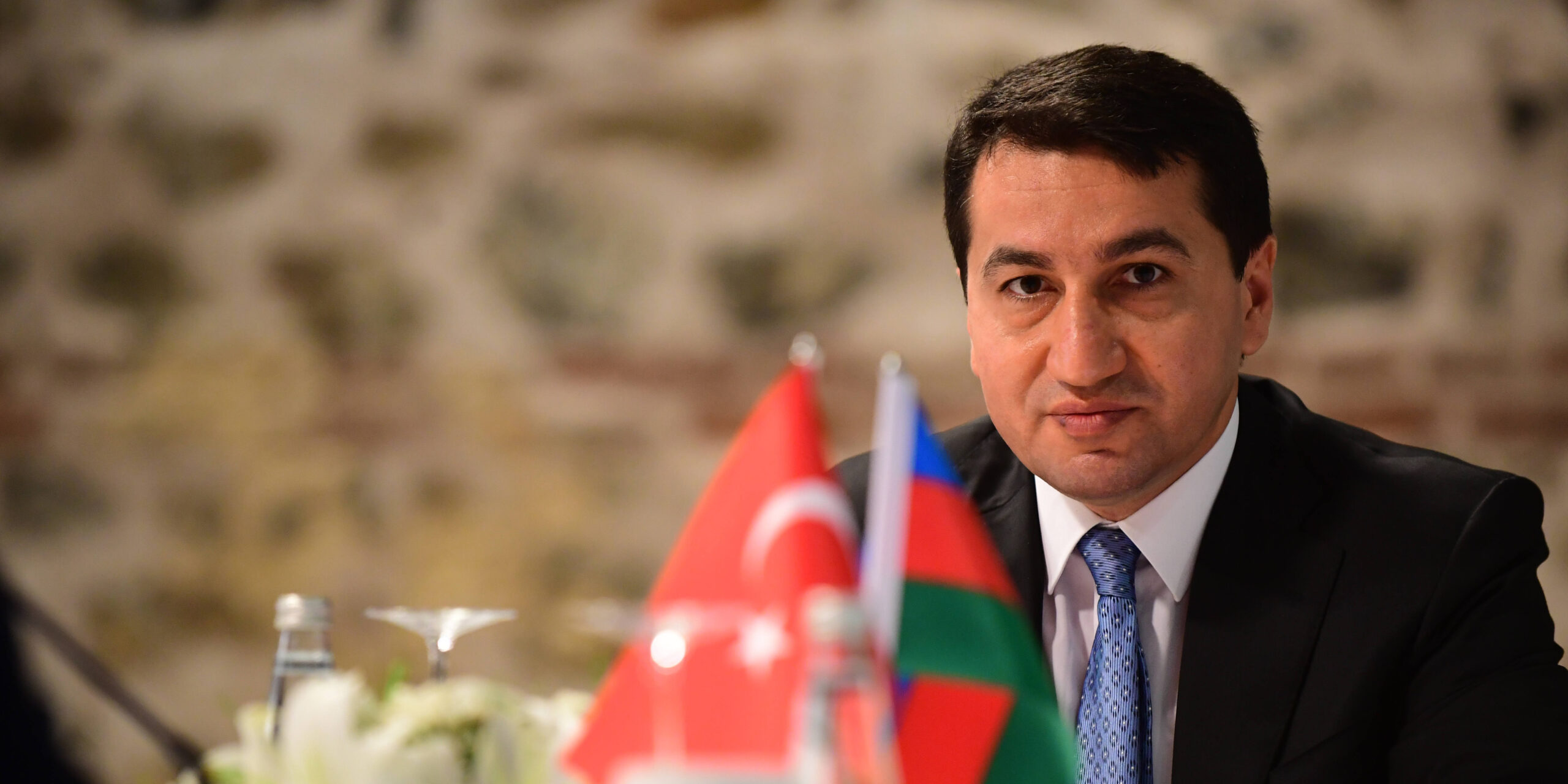Helikopter qəzası haqda rəsmi məlumat niyə gec açıqlandı? - Hikmət Hacıyev açıqladı