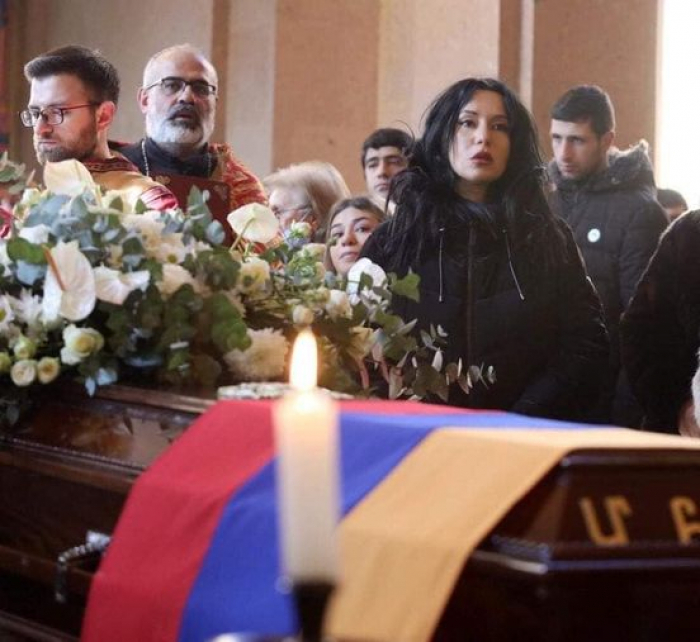 İrəvanda cəsəd alverçiləri ifşa edildi: Əsgər analarından pul alınıb
