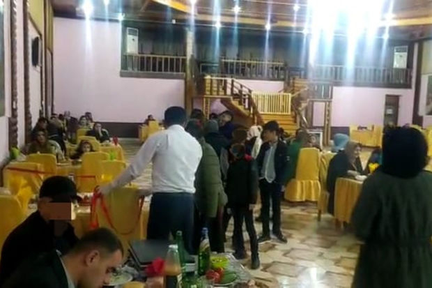 Polis icazəsiz toya görə 4400 manat cərimə yazdı - FOTO