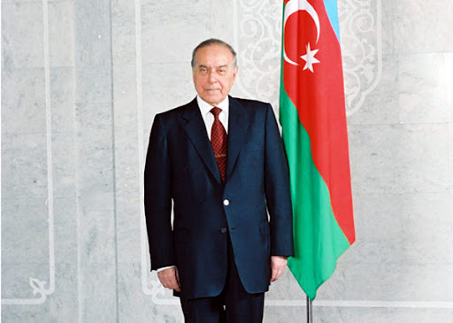 Heydər Əliyev: dahi xilaskar və dövlət qurucusu