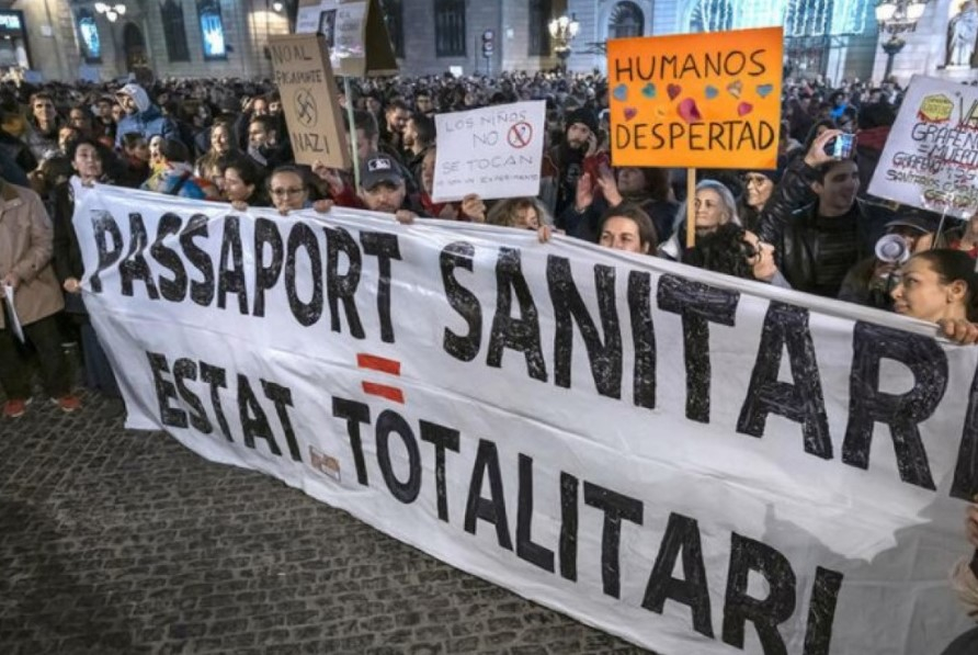 İspaniyada COVID-19 pasportlarına qarşı etiraz aksiyası keçirildi