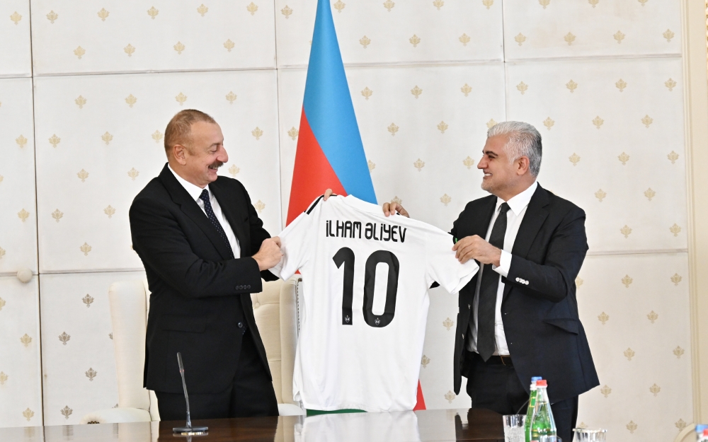 İlham Əliyev “Qarabağ”ın üzvlərini qəbul etdi - FOTOLAR