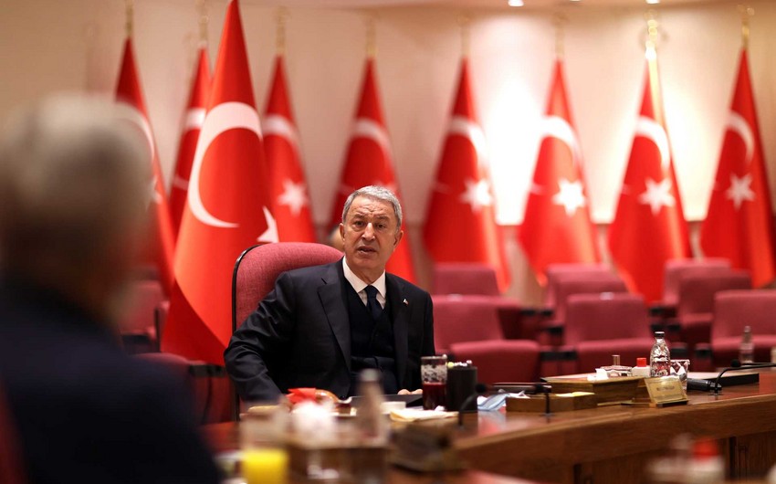 Müdafiə naziri: "Azərbaycanlı qardaşlarımızla birlikdə işləməyə davam edirik"