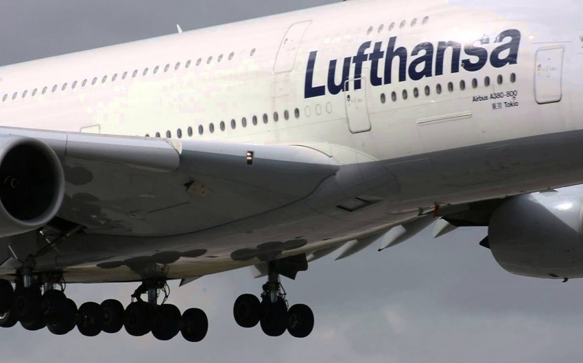 "Lufthansa" "omikron" ştamı ilə bağlı uçuşları qismən dayandırır