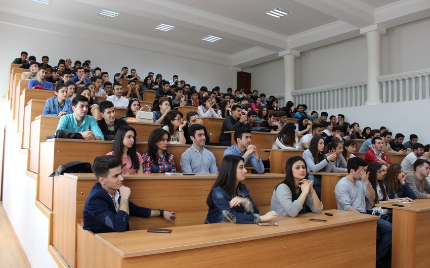 Azərbaycanda əlaçı təqaüdü alan tələbələrin sayı açıqlandı