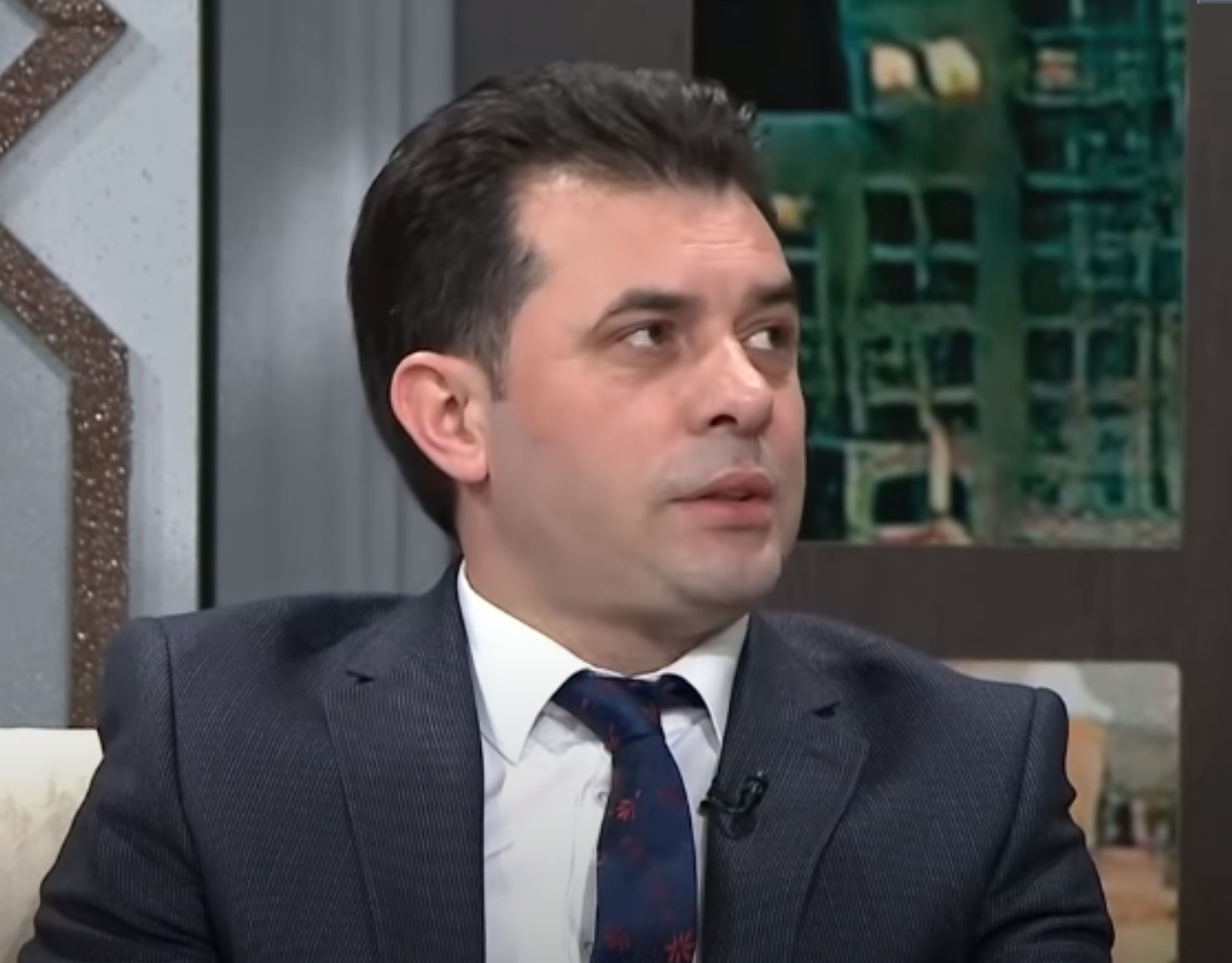 Rəvan Qarayev bağ evində 2 minlik tovuzquşu saxlayır - VİDEO