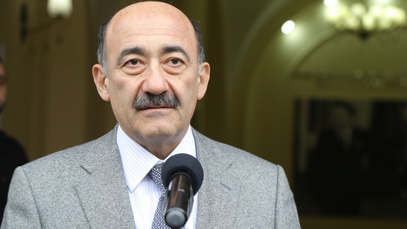Müəllim oldu, nazir oldu, milyonları mənimsədiyi iddia edildi- Əbülfəz Qarayevin BİLİNMƏYƏNLƏRİ